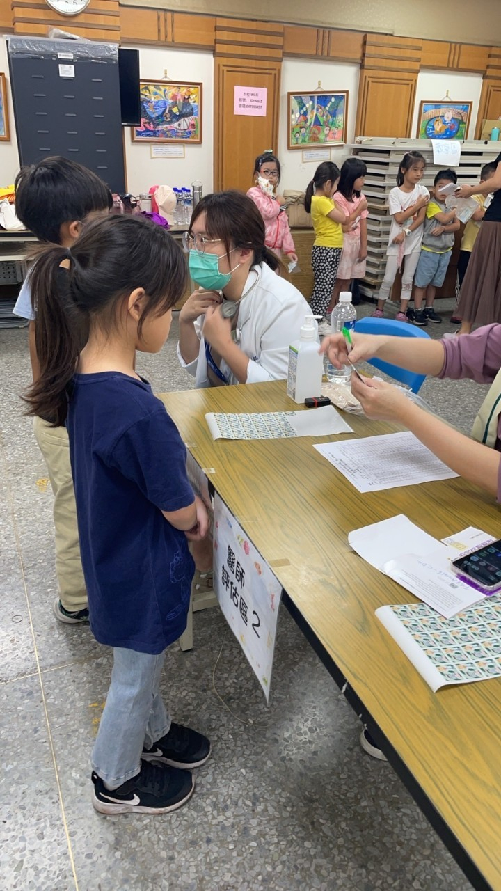 2024年11月06日大成國小新冠疫苗校園施打照片6