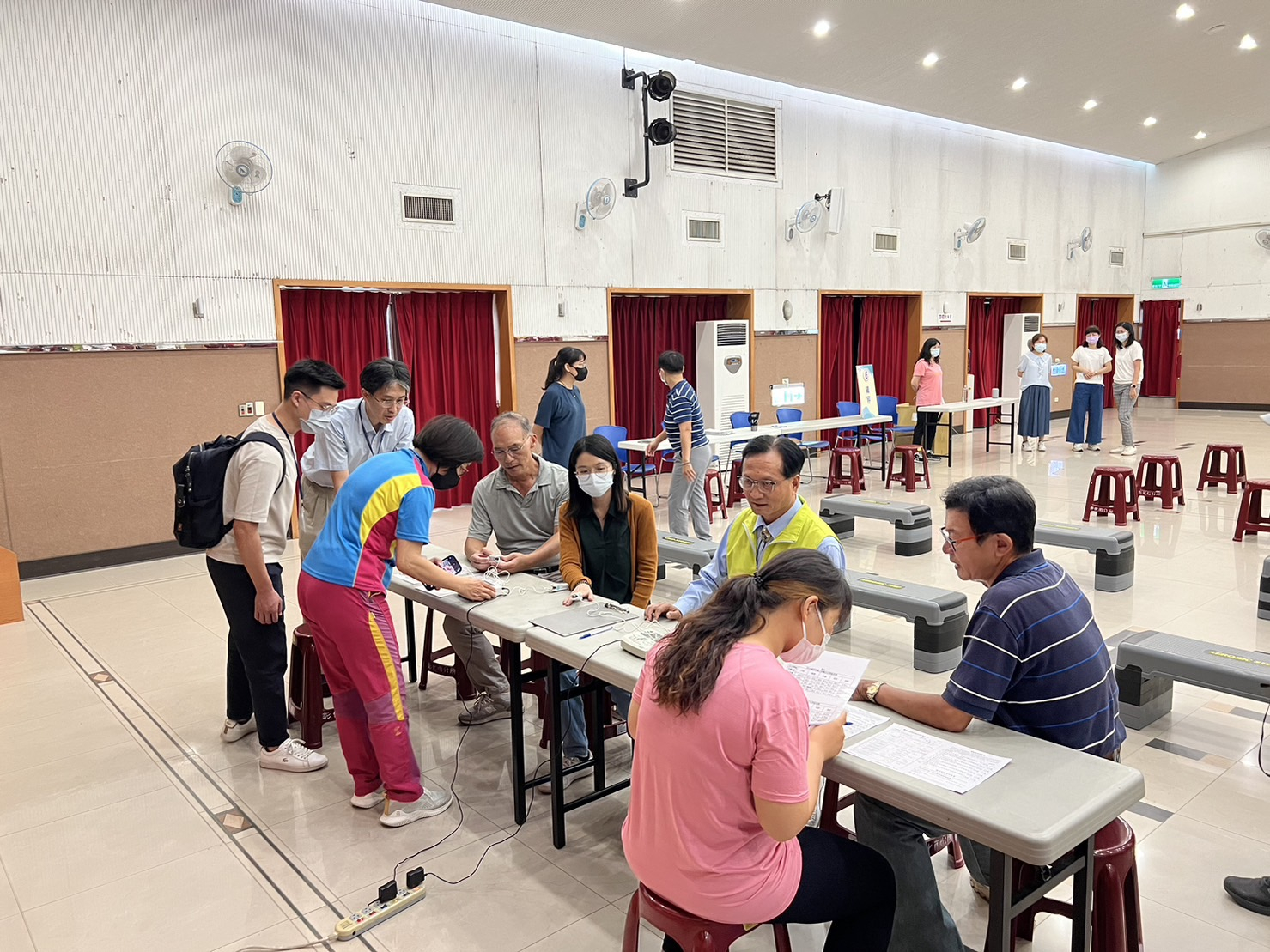 2023年10月25日至彰化市公所與市長共同推動公所同仁體適能評估照片5