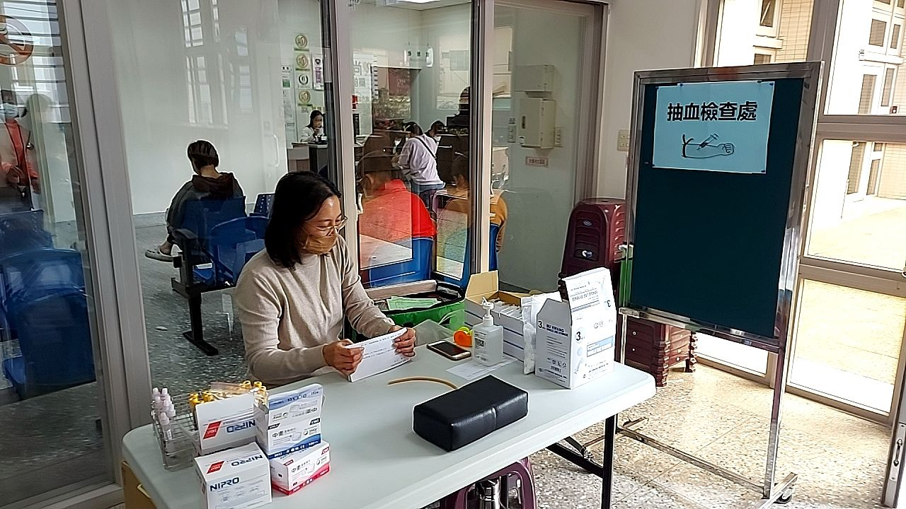 2024年01月21日癌症篩檢設站，民眾不畏天冷，熱情參與照片5