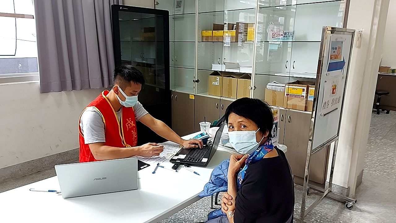 2024年01月21日癌症篩檢設站，民眾不畏天冷，熱情參與照片6